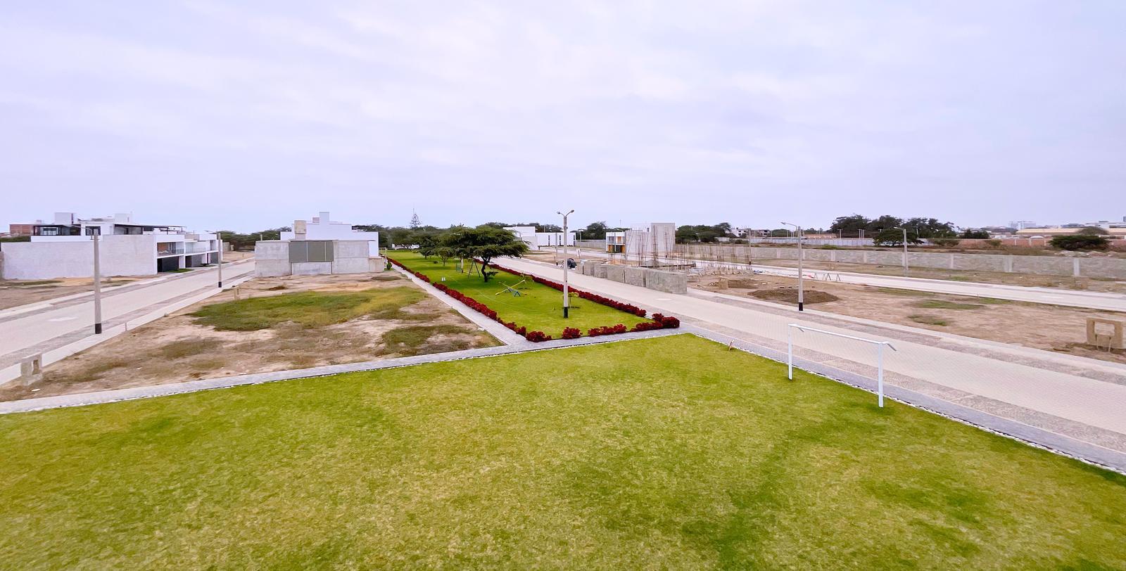 VENTA DE TERRENO EN CONDOMINIO ALGARROBOS COUNTRY CLUB